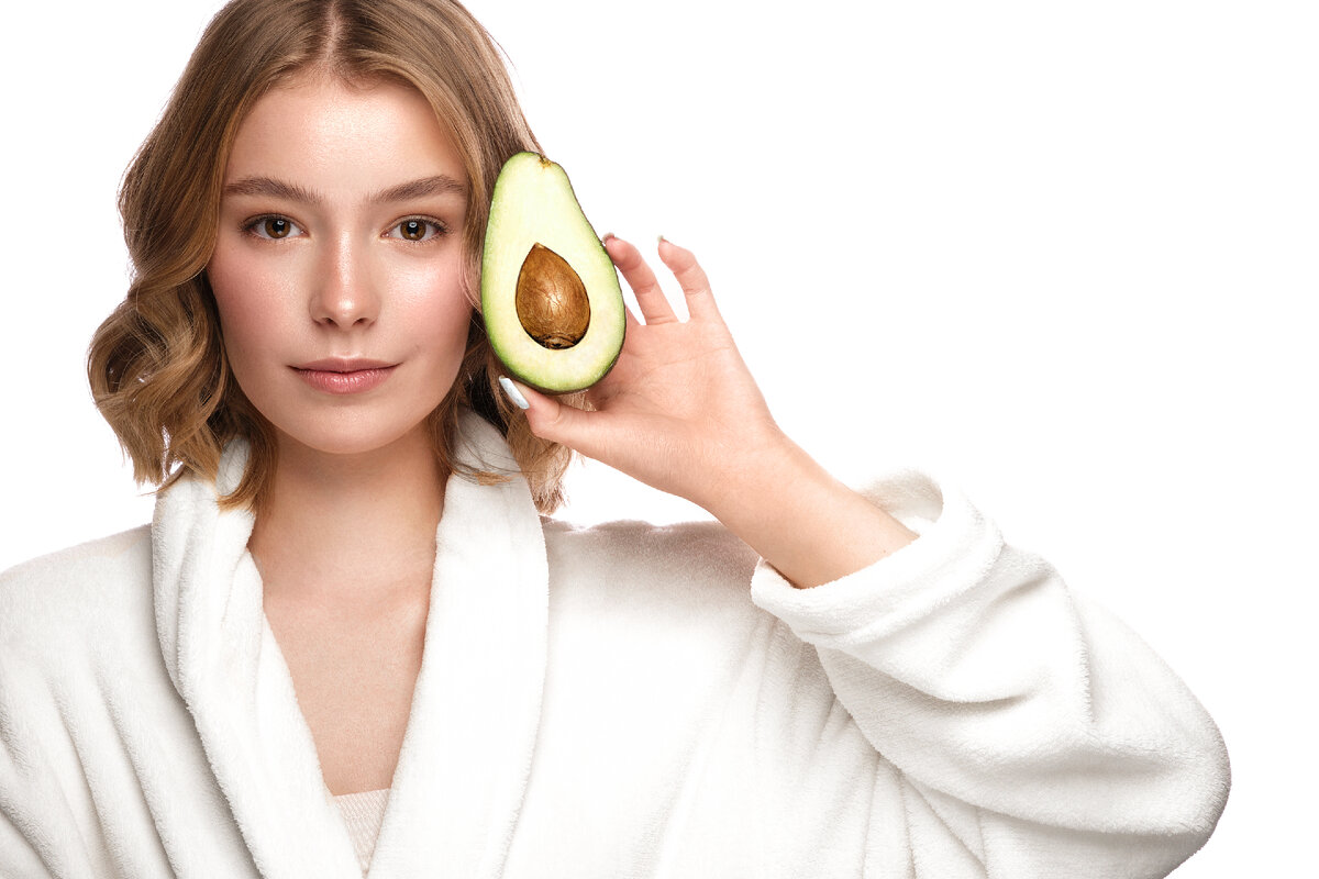 Как использовать авокадо в домашней косметологии