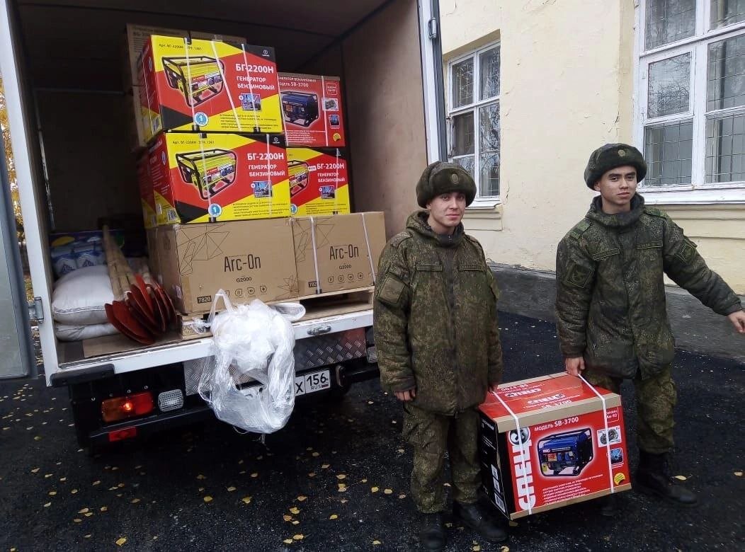    В Тоцком районе школы закупили для военнослужащих генераторы, продукты и теплые вещи Андрей Севостьянов