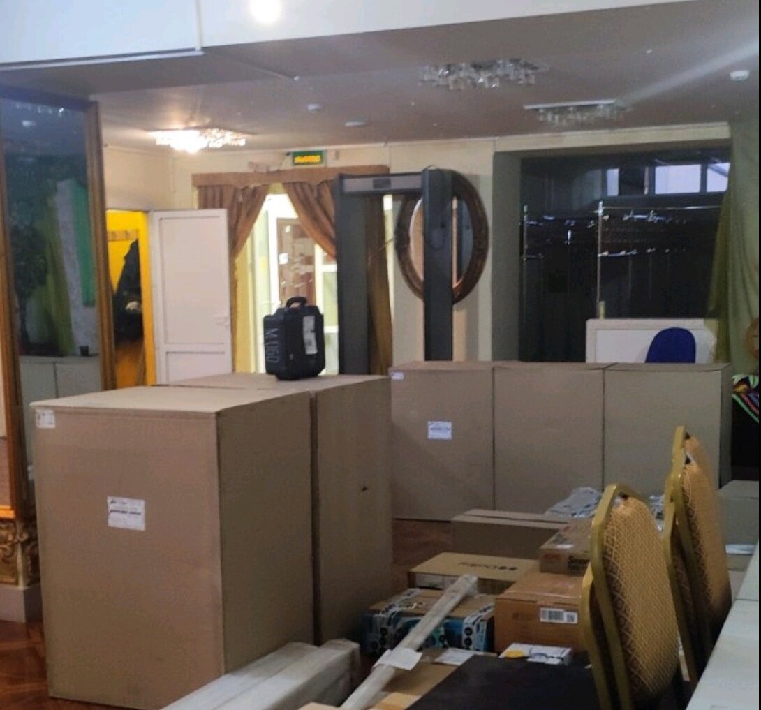    В дом культуры Харпа привезли оборудование для кинотеатра