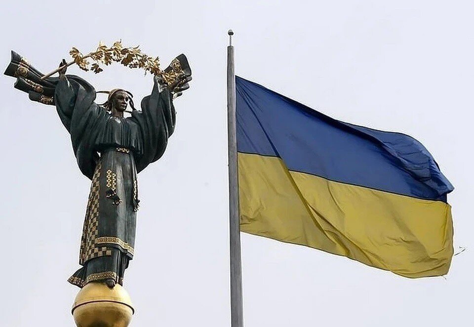     Воздушная тревога объявлена в нескольких регионах Украины  REUTERS