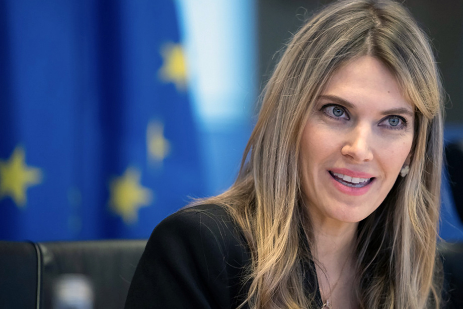 Во время обыска в доме Евы Кайли была найдена солидная сумма наличных в пакетах. Фото: Euc/ROPI/ZUMA/TASS