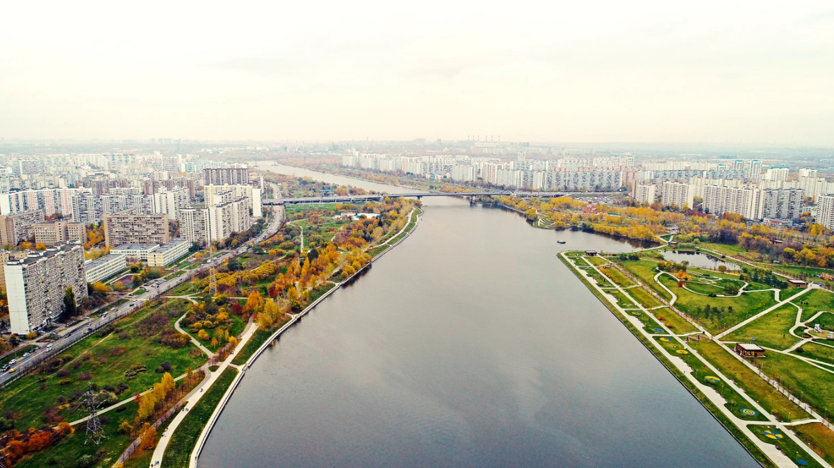 парк в марьино на набережной