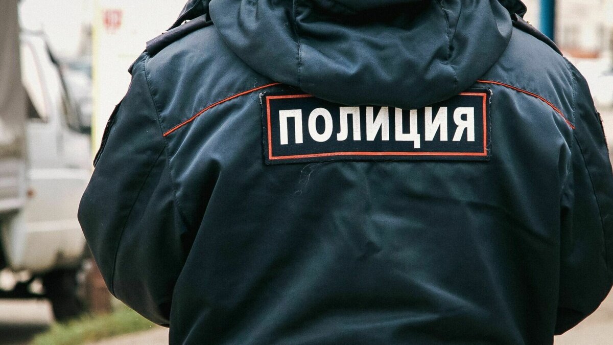     Управление МВД России по городу Волжскому успешно завершило поиски сбежавшего из спеццентра несовершеннолетнего. Мальчика живым и здоровым обнаружили на юге Волгограда.