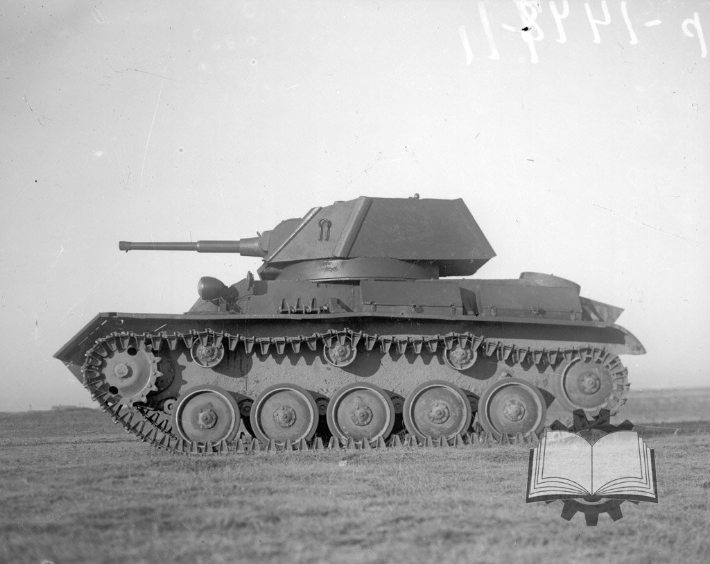 Второй опытный образец Т-80, последнего советского серийного легкого танка военного периода.