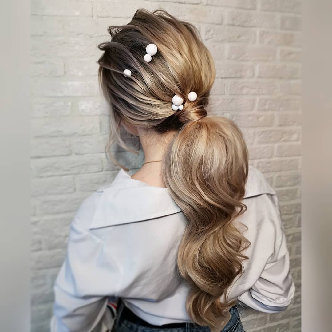 На фото: Прическа от  @svetlana_zhilova 