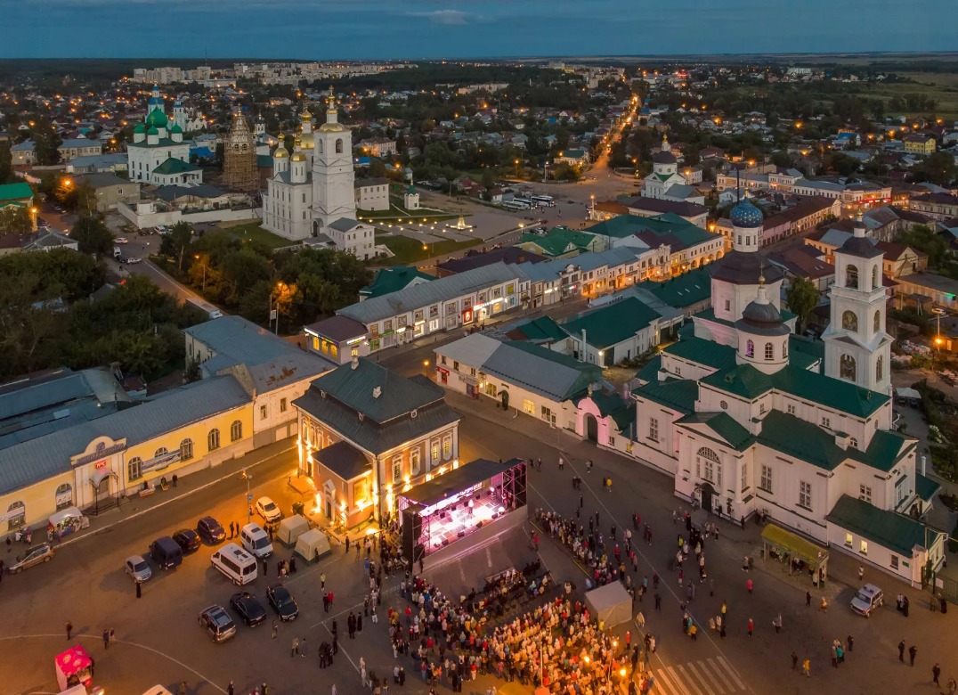 Самый большой город в нижнем новгороде. Соборная площадь Арзамас. Арзамас центр города. Арзамас Нижегородская область Соборная площадь. Площадь Арзамаса Нижегородской области.