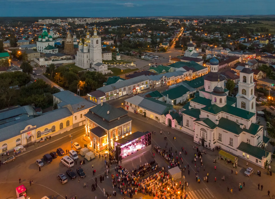 День города нижегородская область. Соборная площадь Арзамас. Арзамас Нижегородская область Соборная площадь. Арзамас центр города. Арзамас благоустроена Соборная площадь.