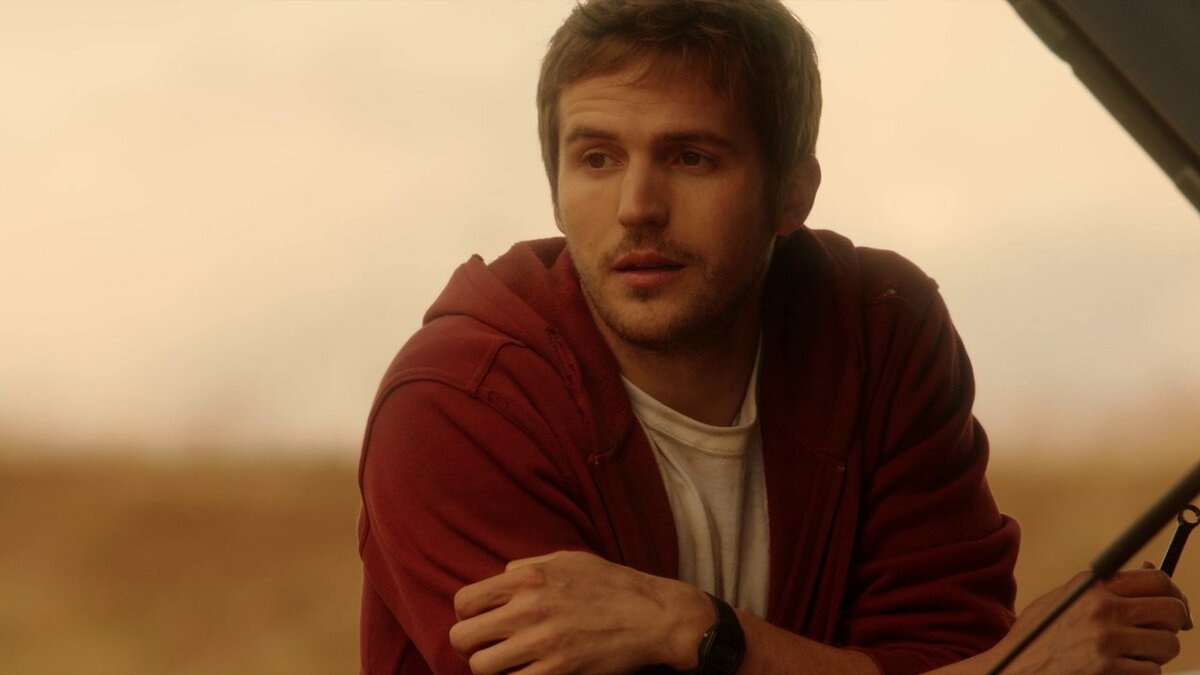 Майкл Сталь-Дэвид в роли Дилана. Кадр из фильма "В твоих глазах"