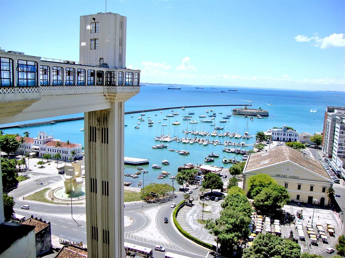 Лифт Ласерда (Сальвадор,Бразилия) (взято из интернета)