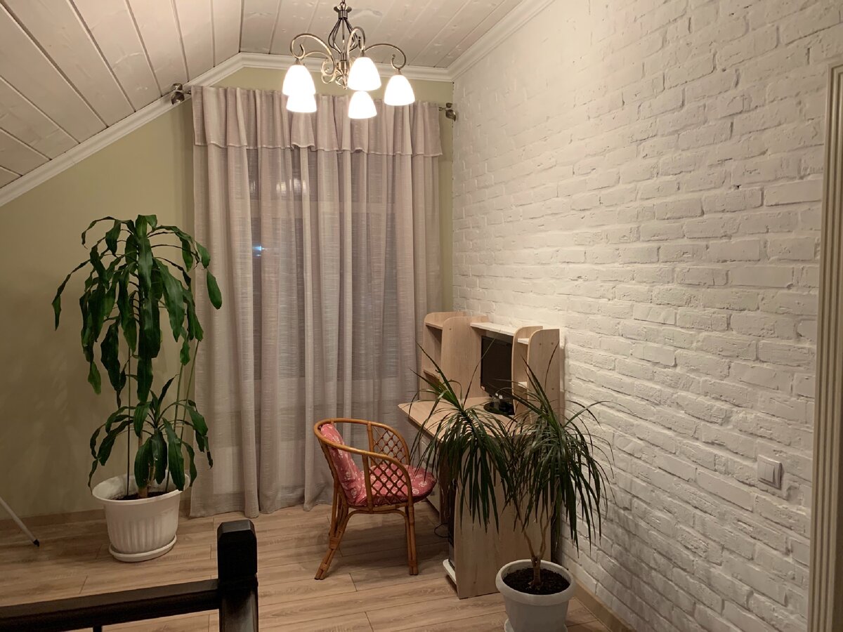 Фото автора - мансардный этаж