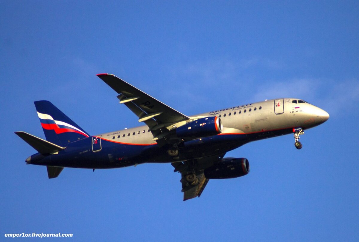  SSJ 100 RA-89104 рейсом SU1079 Магас - Москва