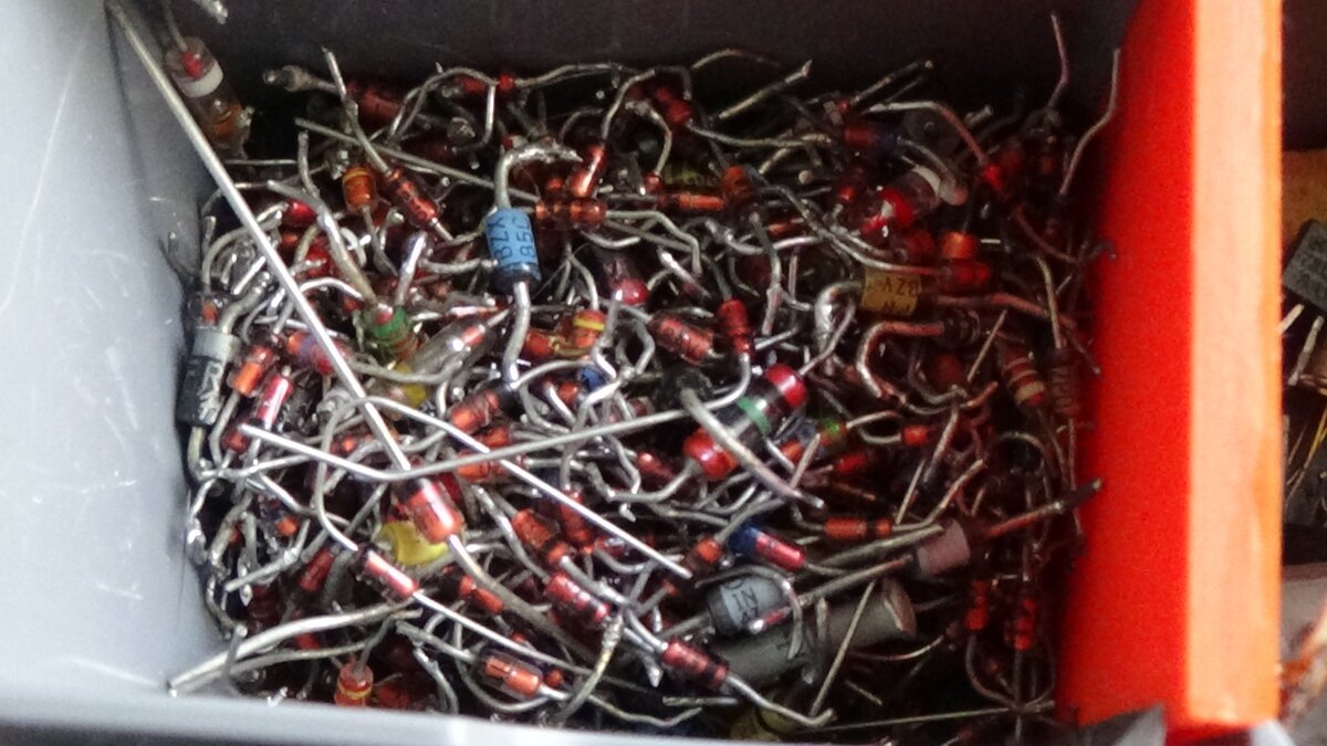 Полупроводниковые диоды малой мощности