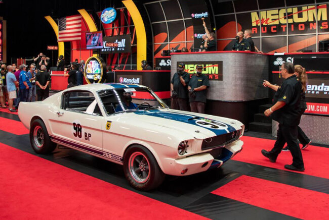 1965 Ford Shelby Mustang GT350R
Познакомьтесь с новейшим в мире самым ценным мустангом.
Mecum