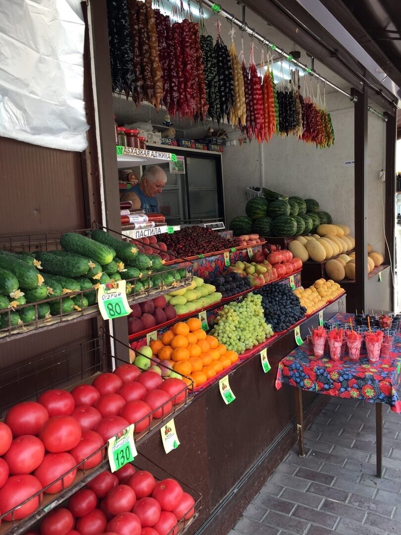 Рынок фруктов сочи. Фрукты из сочи. Рынок фруктов сочи. Рынок фруктов сочи. Рынок фруктов сочи.