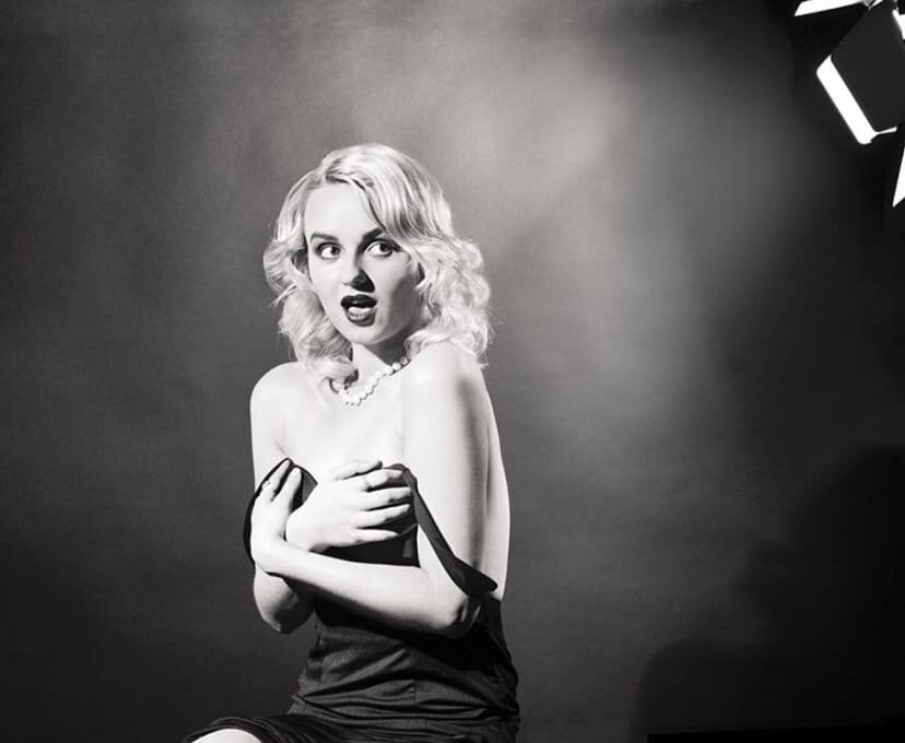 Похожа я тут на Мэрилин Монро? 