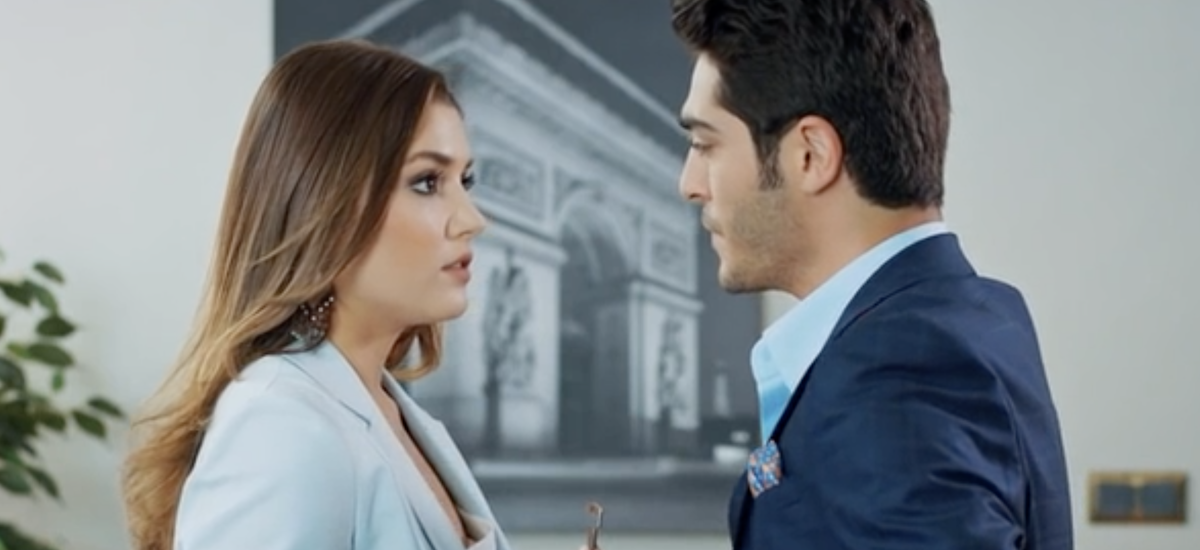 Подписывайтесь на канал и ставьте лайк, если нравятся такие подборки! Кадр из фильма "Любовь не понимает слов" 