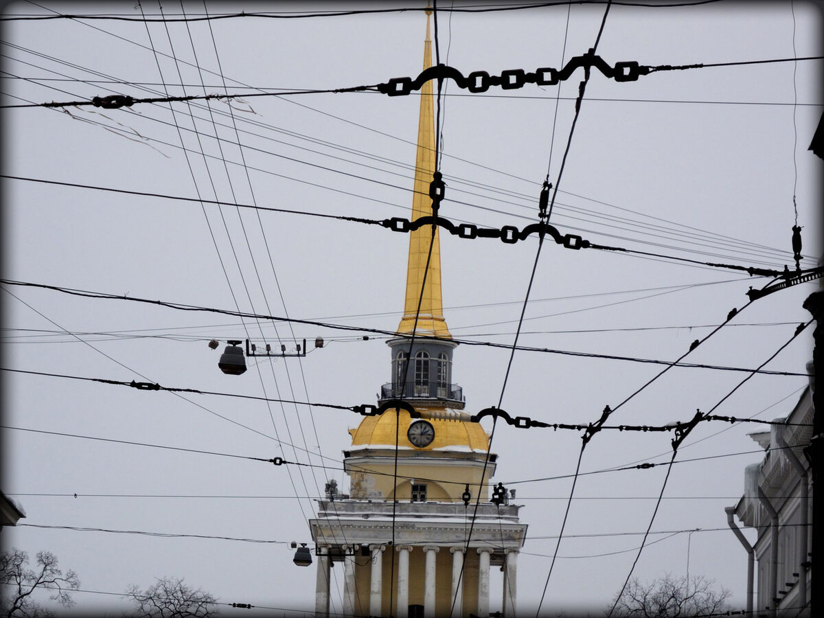 Провода в городе