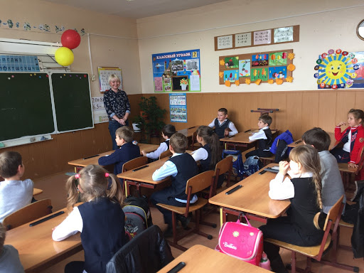 Источник: http://56.sochi-schools.ru/lektsiya-po-beskonfliktnomu-obshheniyu-mezhdu-detmi-nachalnyh-klassov/