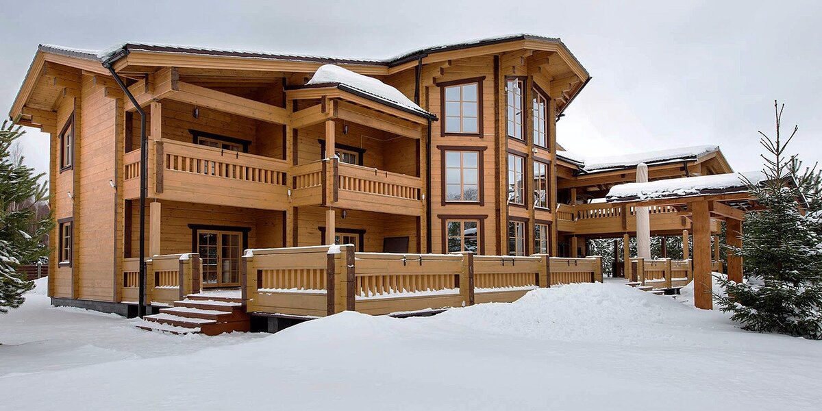 Дом из клееного бруса по проекту "Волга". Источник: holz-house.ru