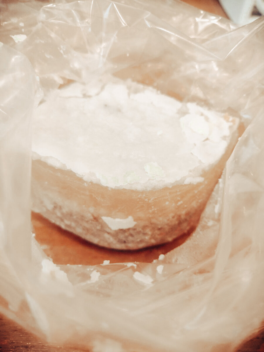 Кусочек холодца, оставшийся с праздничного стола