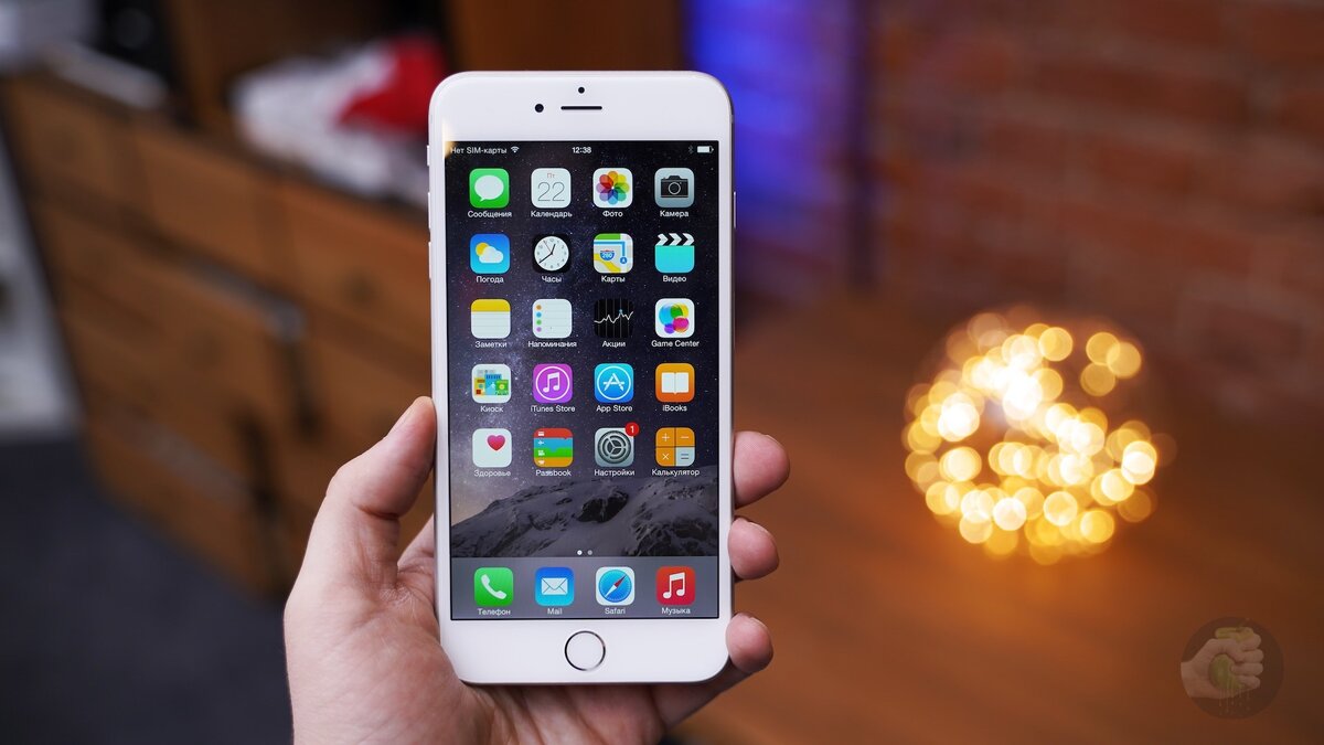Apple iPhone 6 Plus. Фото: Александр Побыванец / Wylsacom Media
