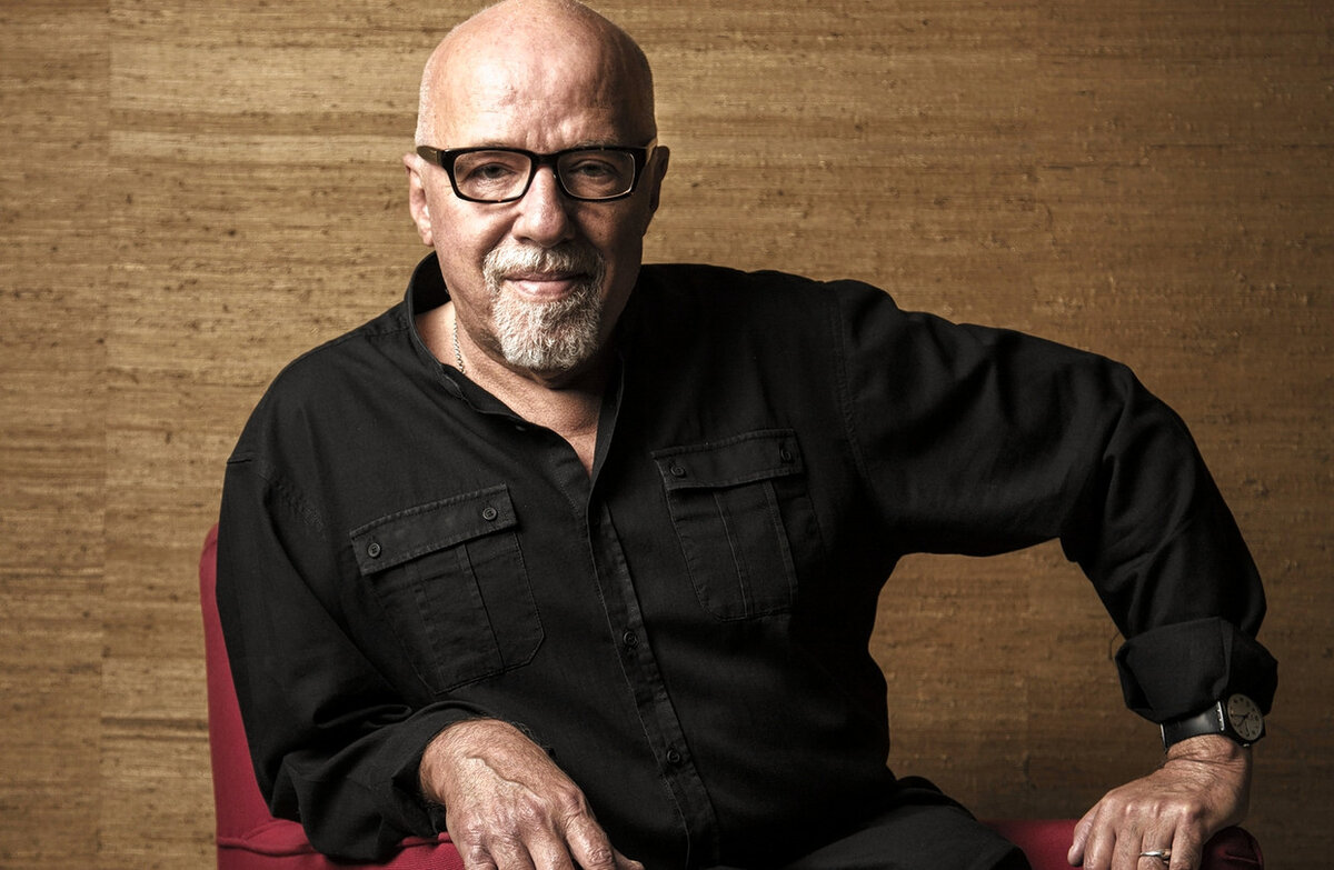 Пауло Коэльо, бразильский писатель и поэт