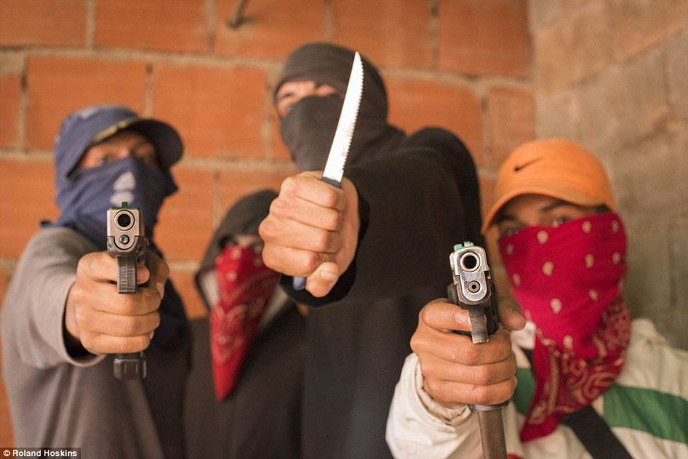 Бандиты молодежи. 