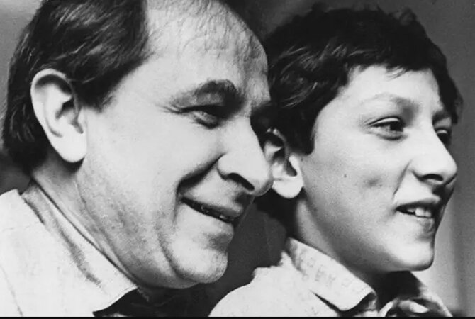 Евгений Лебедев с сыном Алексеем. Источник: newsland.com