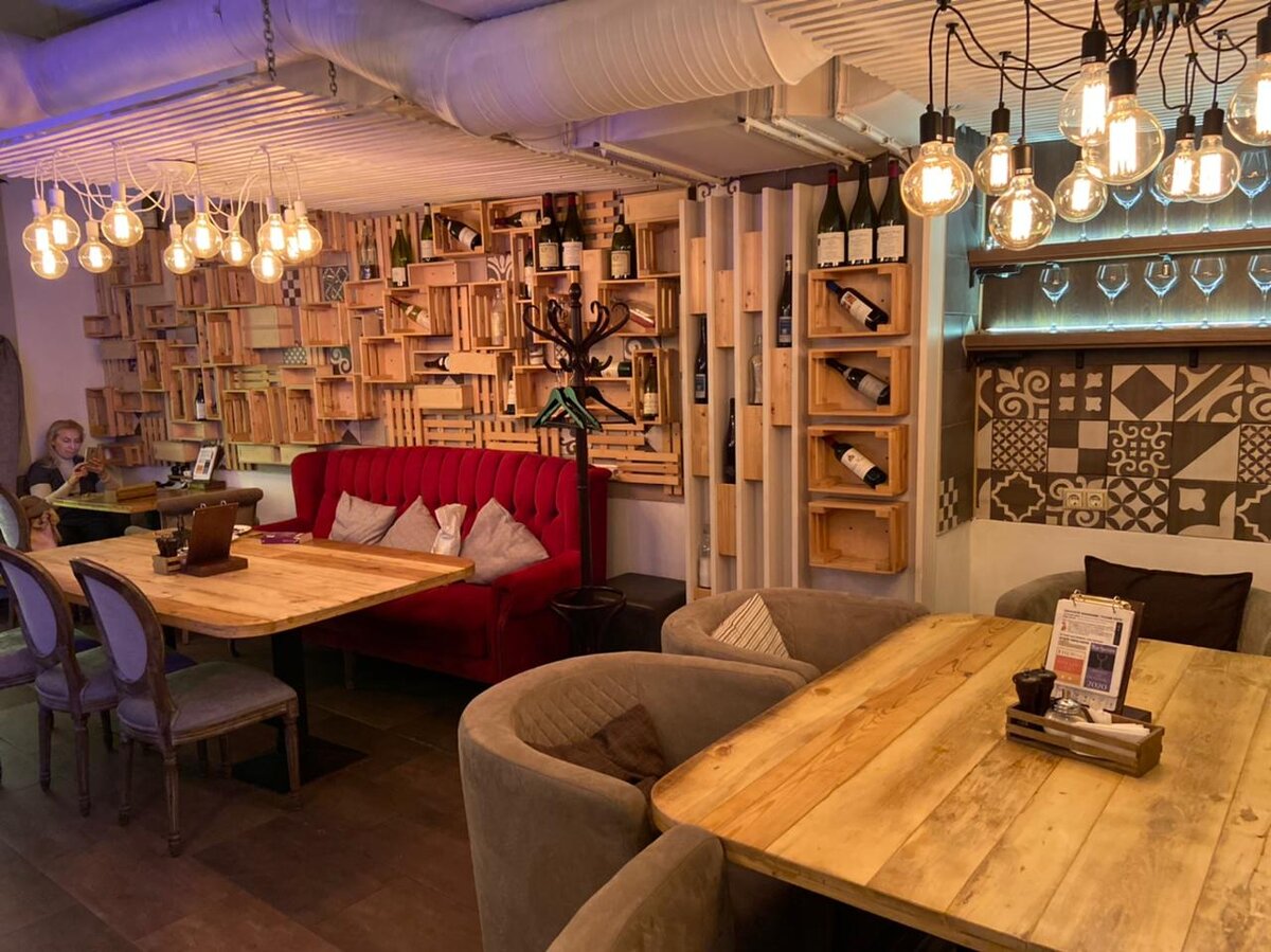 Первый зал (листай)