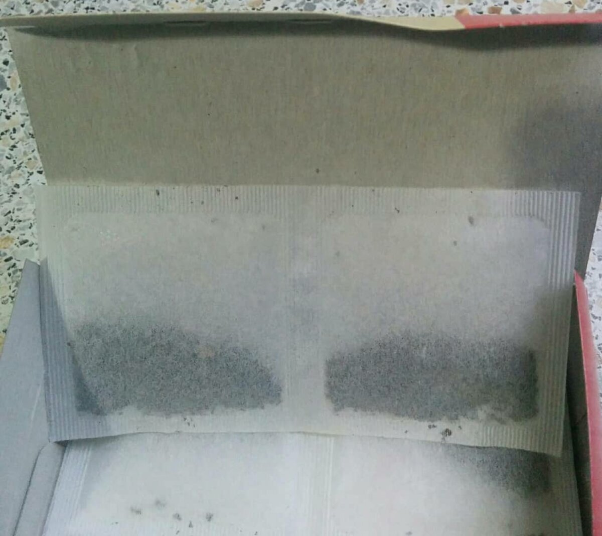 Производитель не вкладывает деньги в красивую упаковку, что удешевляет продукцию