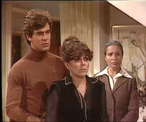 Кадр из сериала "Богатые тоже плачут".