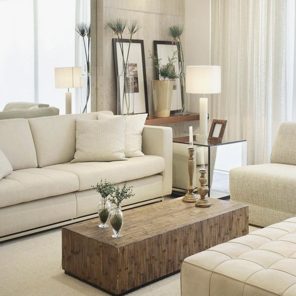 Современный интерьер и мебель для гостиной. Мягкая группа мебели и зонирование.