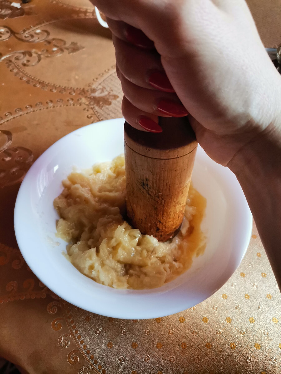 Банан толкушкой 