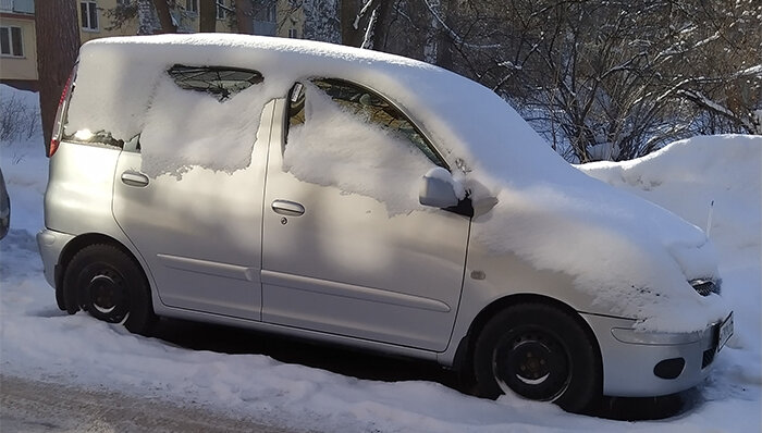 Борьба со снегом и обледенением авто для меня очень актуальна