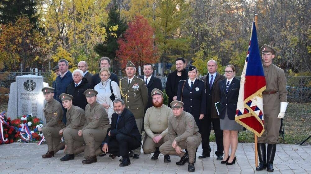 Открытие памятника легионерам Чехословацкого корпуса в Бугульме. Ну, после итальянцев в Воронежской области и памятной доски Маннергейма в Питере это сущие мелочи.