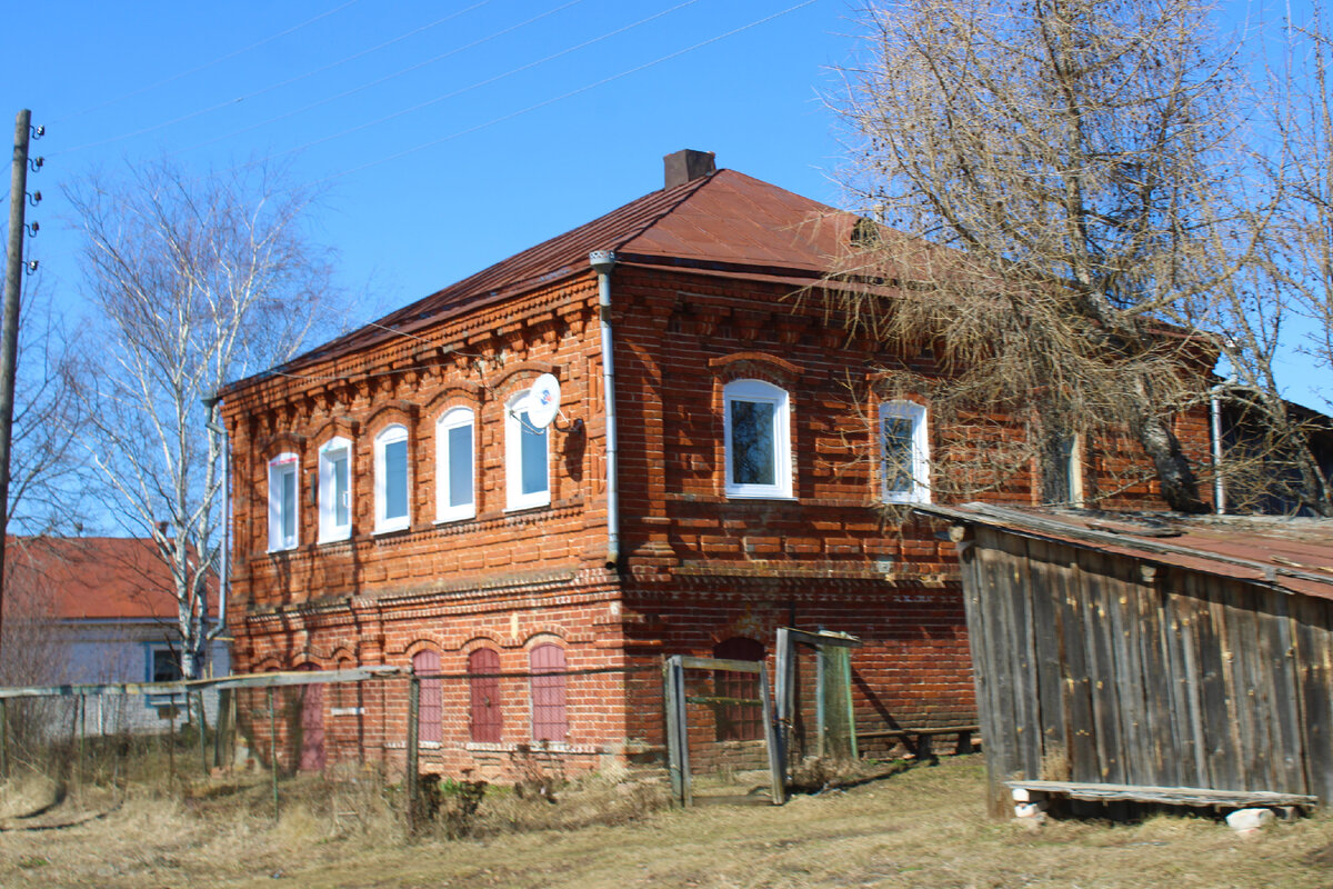 Нижегородское село, где 60 лет плавили чугун и были построены заводы.  Поездка в Чугуны. Показываю, как живут люди, дома и улицы | Под зонтиком |  Дзен