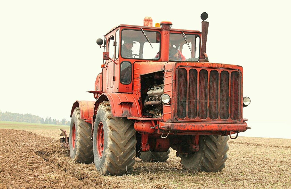 Agroweekend: История создания гусеничного трактора