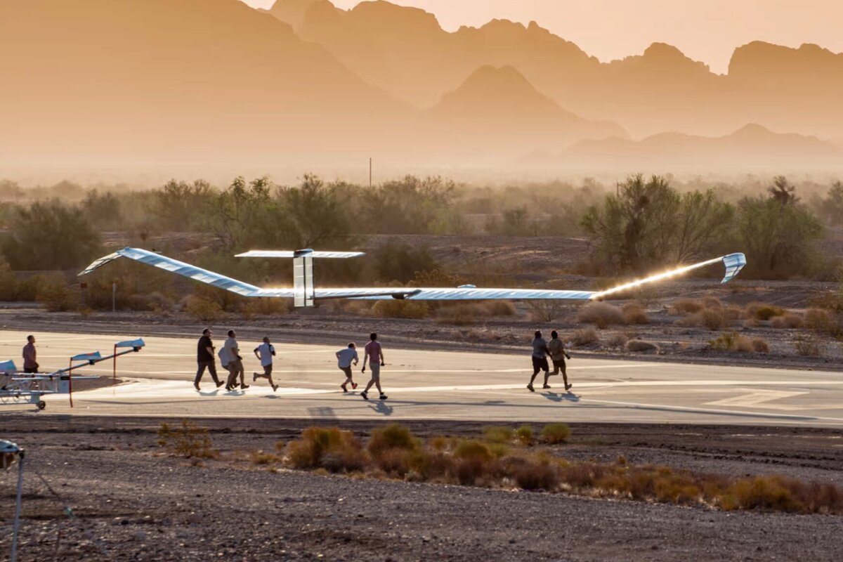     Беспилотник Zephyr поставил новый рекорд — он находится в небе больше 26 дней и не собирается приземляться