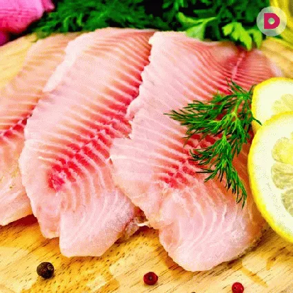 Тилапия – вторая в мире рыба после карпа по объемам искусственного разведения. Причиной этому стали ее высокие вкусовые и питательные качества. Кроме того, в ней удачным образом сбалансировано содержание белков и жиров, так что тилапию можно применять в некоторых видах диет.