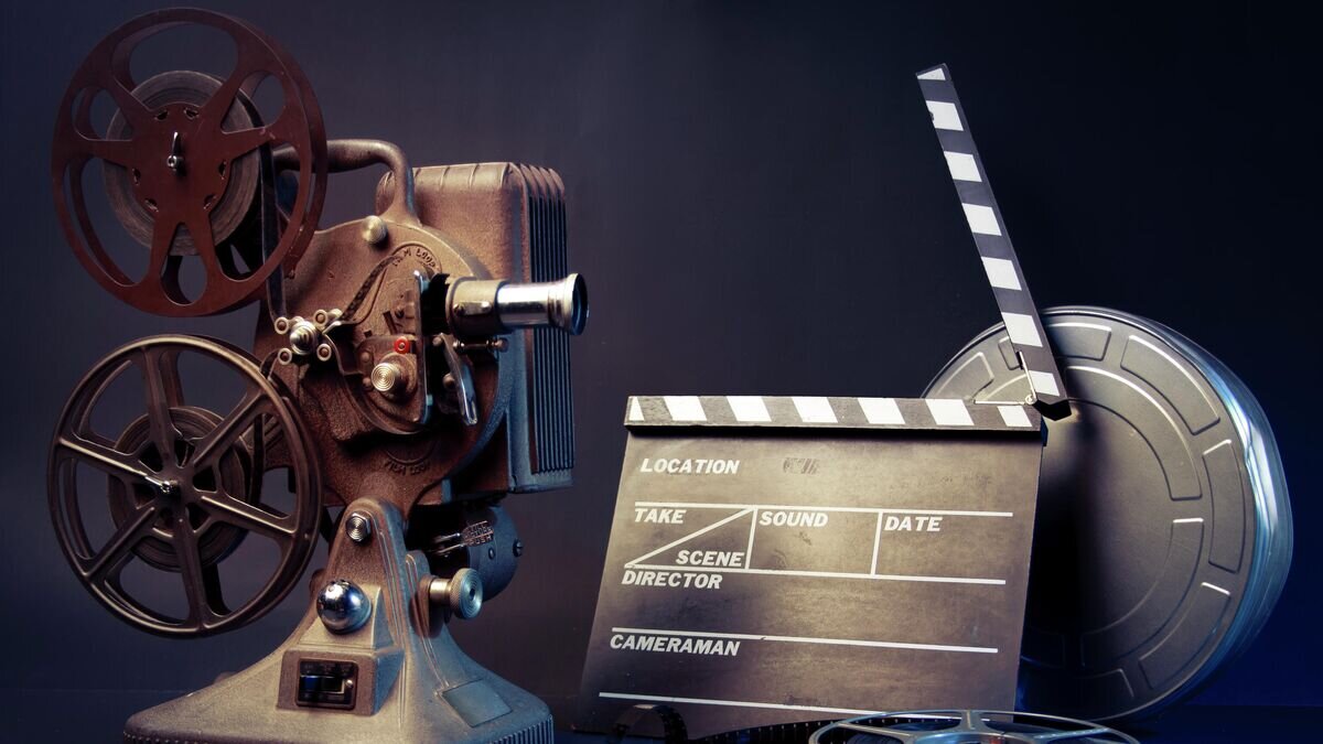    Кинопроектор © Depositphotos / Fernando Gregory