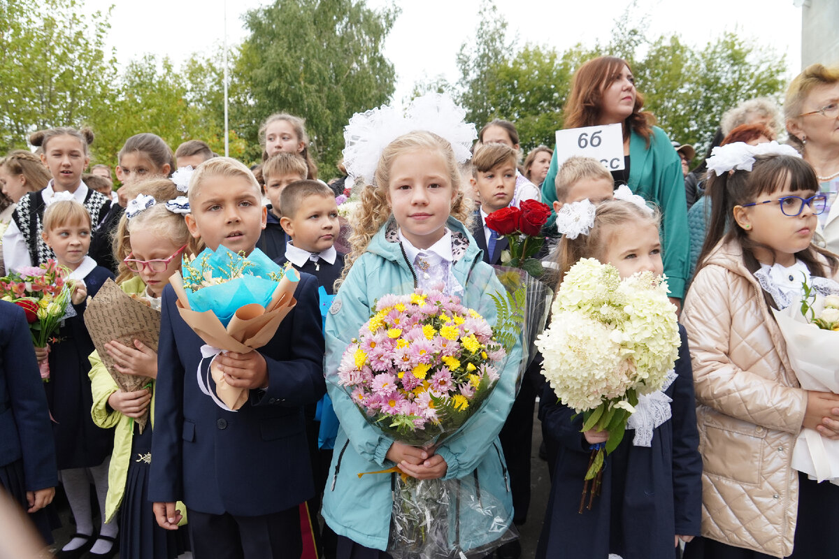 Первоклашки...