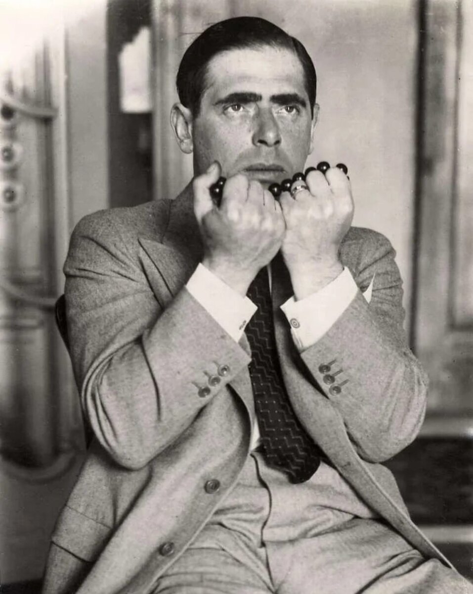 Эрик Ян Хануссен (1889 - 1933)