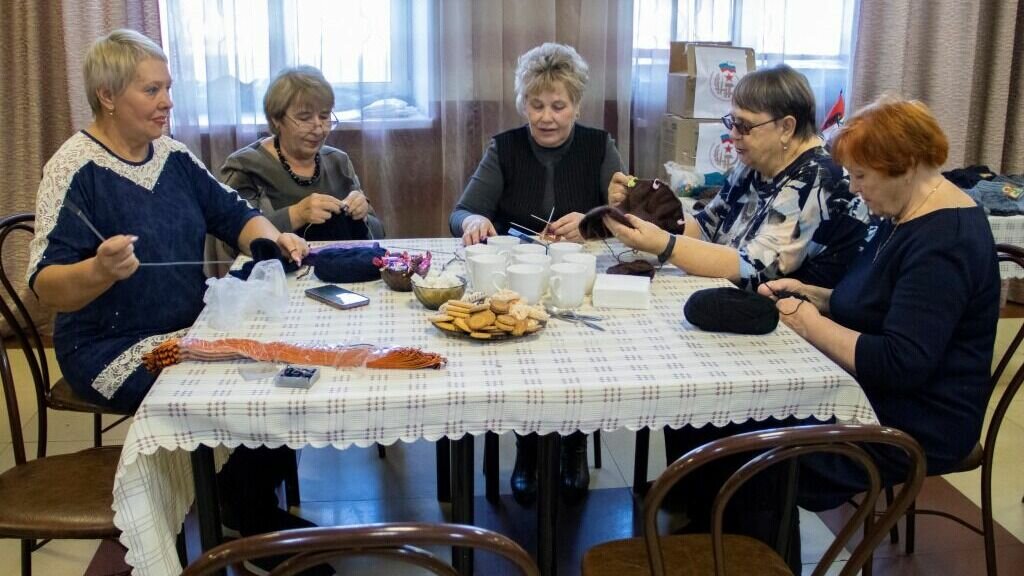     Ветераны-железнодорожники объединились для поддержки российских военнослужащих.