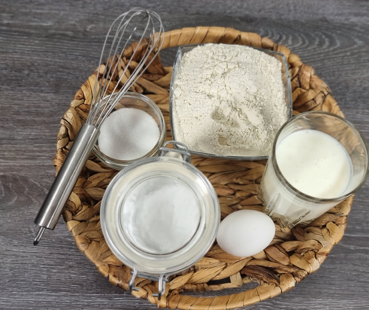 Кефир необходимо разогреть в микроволновке до первых "бульк", главное не перегревать, только сделать теплым.