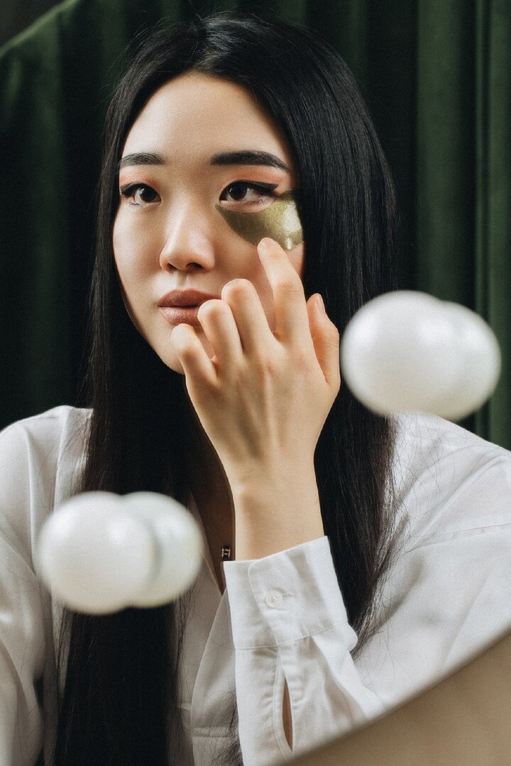 Корейская косметика разнообразна средствами для увлажнения, очищения и отбеливания.