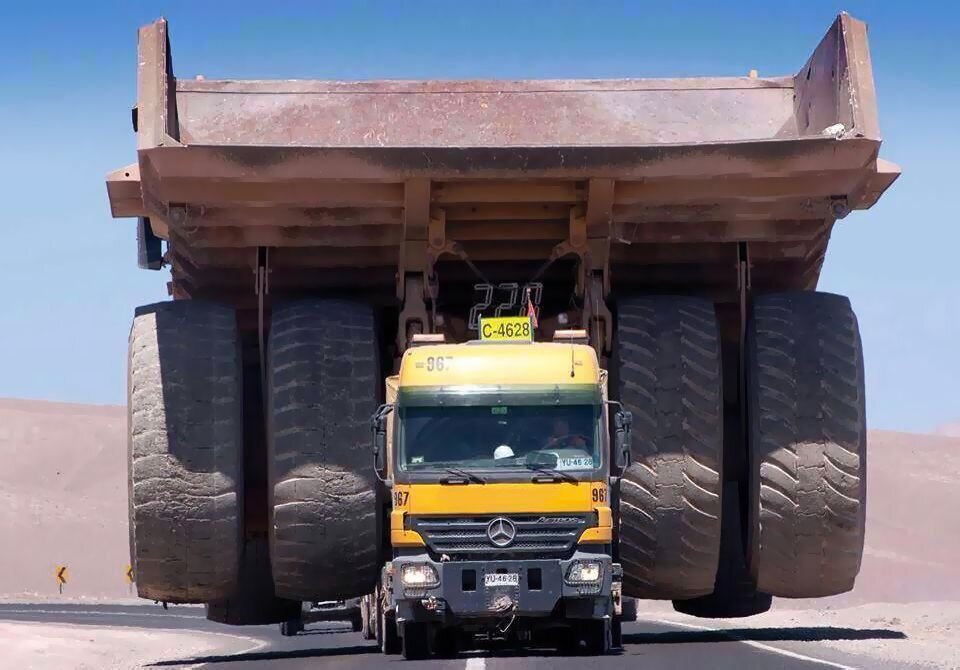 О-очень крупногабаритный груз.