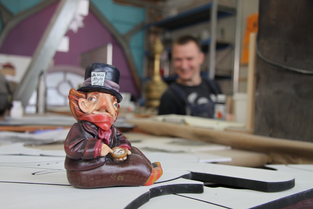 Его величество Шляпник