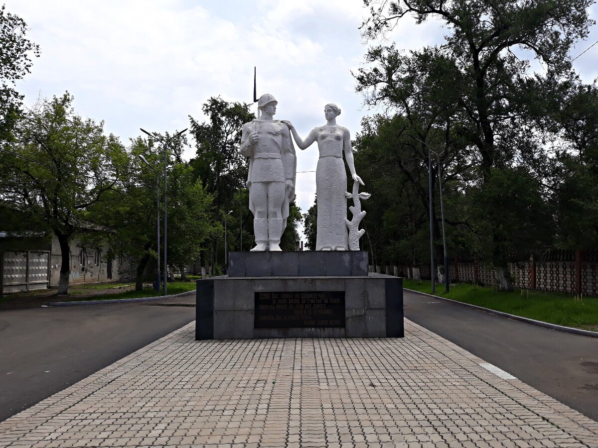 Городки застывшие в прошлом, праворульные авто, самолёты вместо автобусов и  лютая москвофобия. Знакомство с Дальним востоком | Другой путь | Дзен