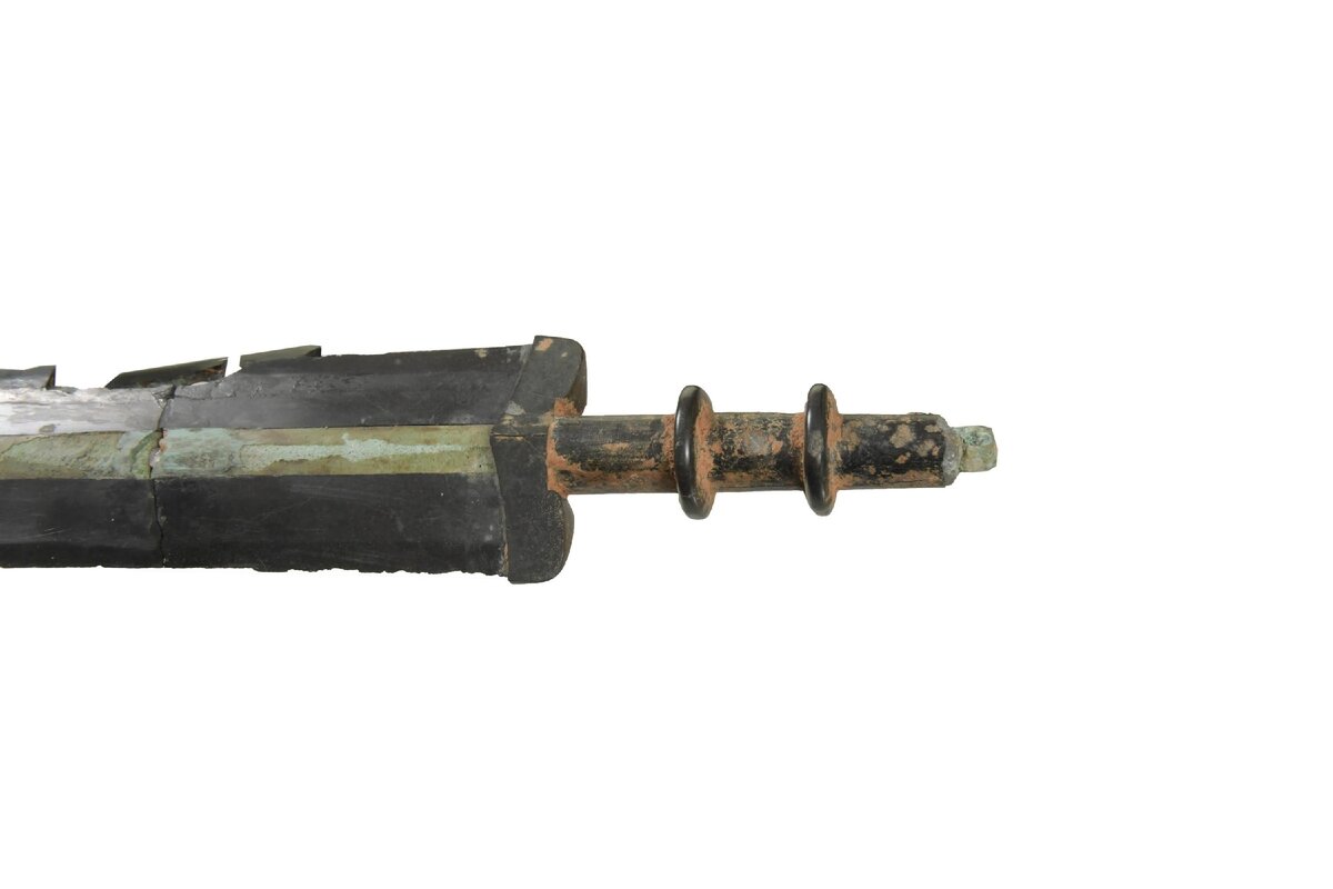 Сколы здесь - это еще мелочи