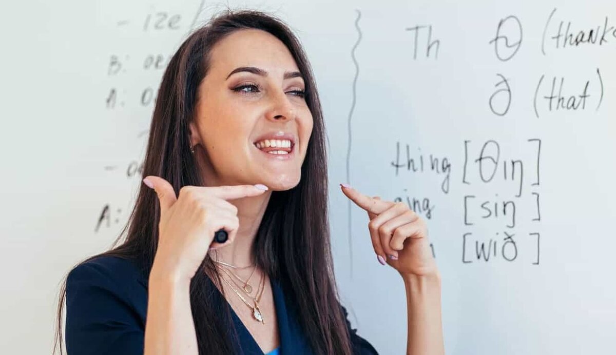 Кто отгадает, какой звук она показывает?